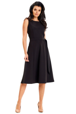 Sukienka elegancka midi bez rękawów dopasowana rozkloszowana czarna A633