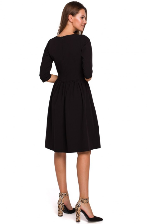 Sukienka rozkloszowana midi dopasowana góra rękaw 3/4 XL, XXL czarna K010 Sukienka rozkloszowana midi dopasowana góra rękaw 3/4 XL, XXL czarna K010